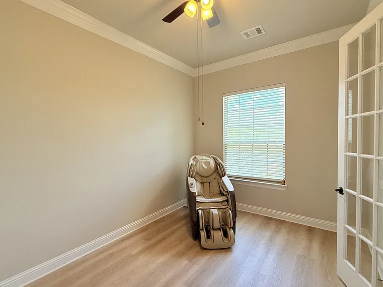 8805 Cedar Basin Dr — Photo 3