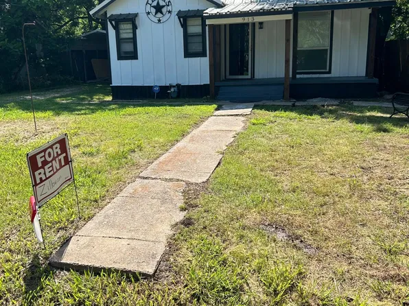 913 Longino St, Sulphur Springs, TX 75482