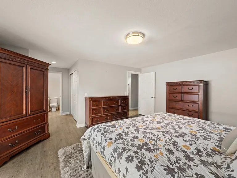 11825 N Fairwood Dr — Photo 21