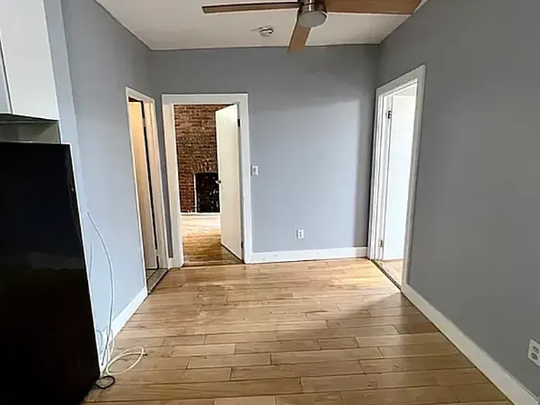 397 Chauncey St #3R — Photo 3