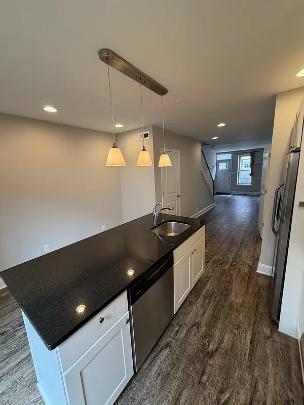2 bed, 1.5 bath, $1,650 — Photo 1