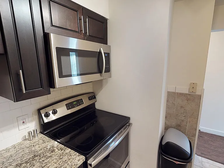 5390 Pershing Ave #305 — Photo 8