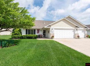 2220 Saint John Ct, North Mankato, MN 56003