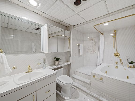 4th image of 71 Lubec St APT 1