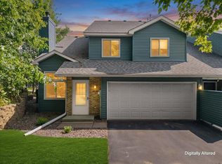 4856 Helena Ln N APT 12, Oakdale, MN 55128