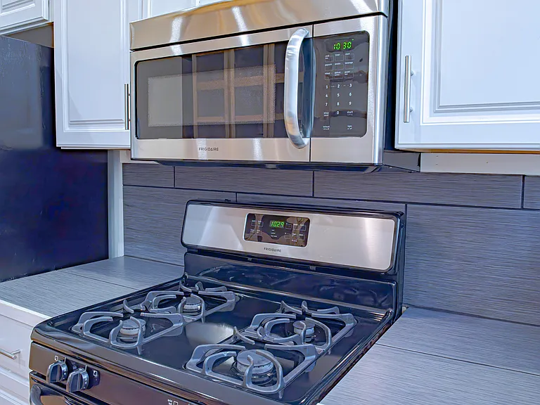 4121 Magazine St #1 — Photo 8