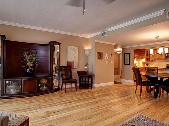5th image of 1501 Gulf Blvd APT 708