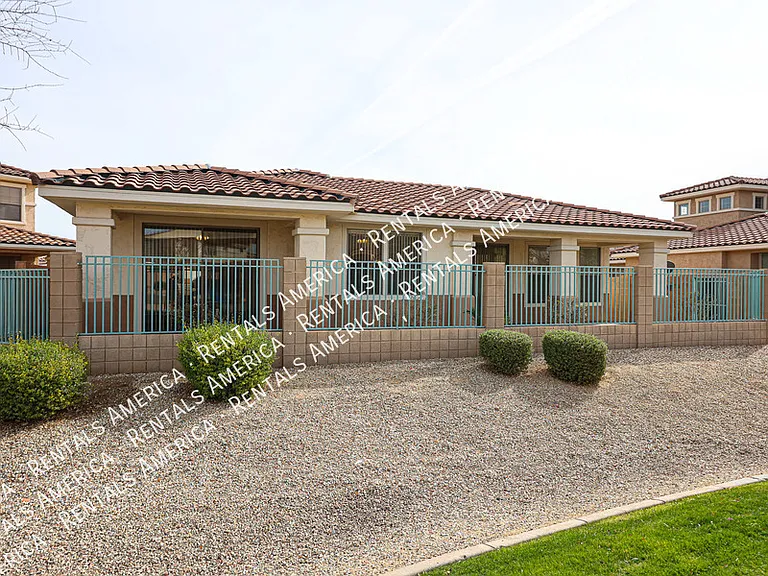 2218 N 135th Dr — Photo 27