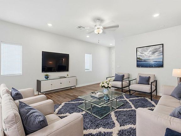 2nd image of 13885 Paseo De Gloria Ave