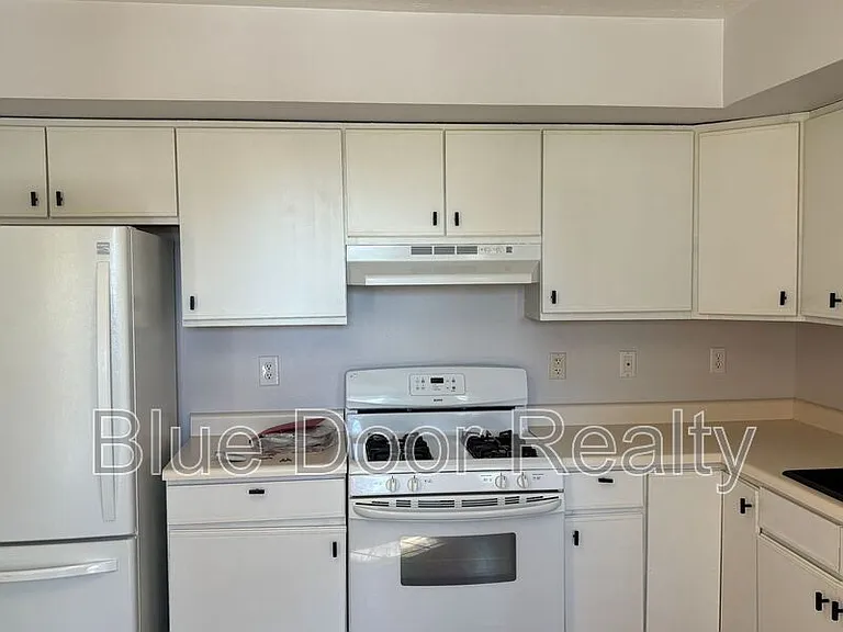 2125 Sierra Ln NE — Photo 12
