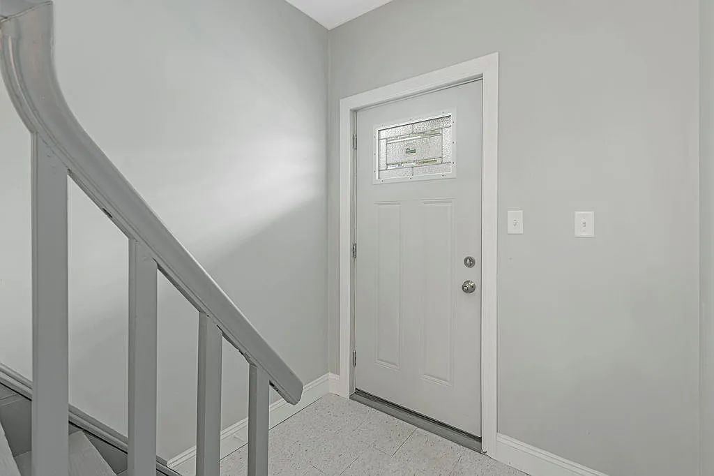 2 bed, 880 sqft, $1,500 — Photo 3
