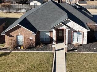 121 Floyd Ave, Dumas, TX 79029