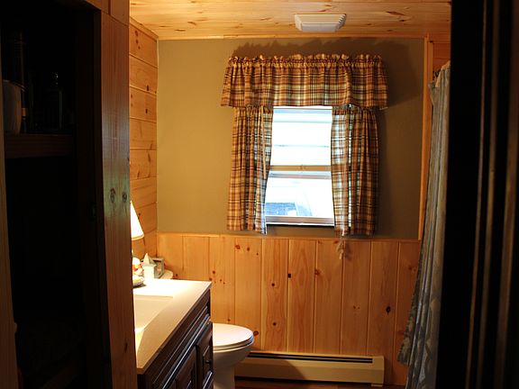 Main Bathroom View 2