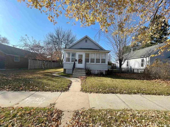 1407 Stephenson Ave, Escanaba, MI 49829