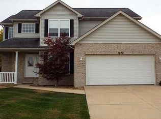 1222 Larkspur Dr, Mascoutah, IL