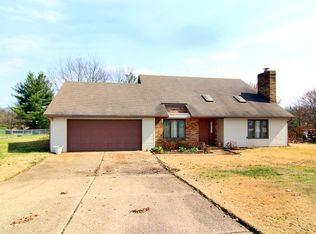 1262 Kingsway Dr, Cape Girardeau, MO 63701