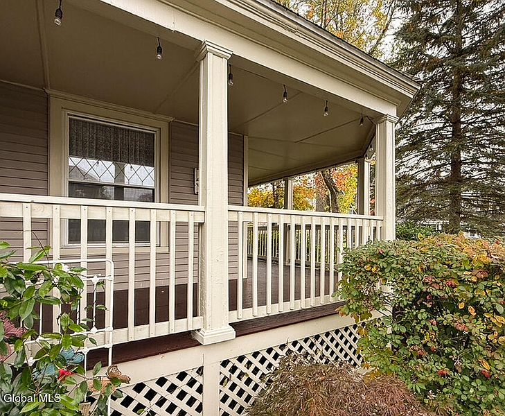 2nd image of 126 Kingsboro Avenue