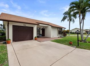 6079 Lakemont Cir, Greenacres, FL 33463