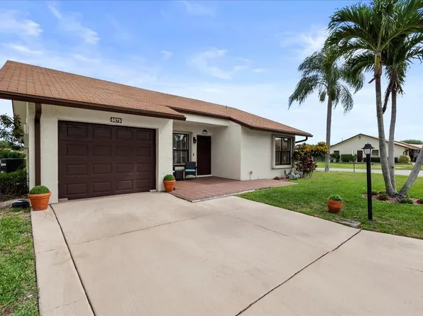6079 Lakemont Circle, Greenacres, FL 33463