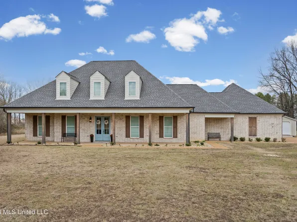 1946 Cotton Dr, Hernando, MS 38632