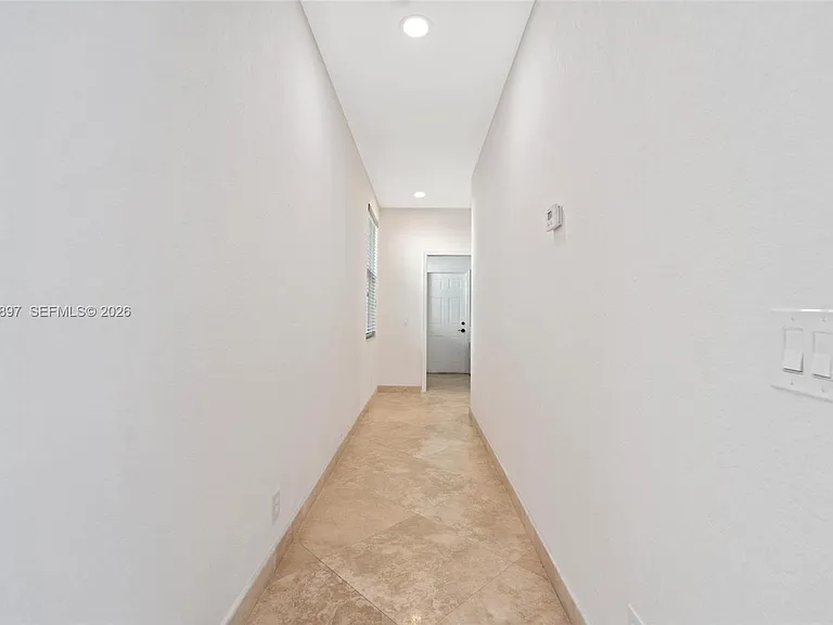 1666 Victoria Pointe Cir — Photo 10