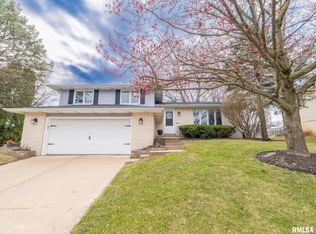 2414 W Cabana Ct, Peoria, IL 61614