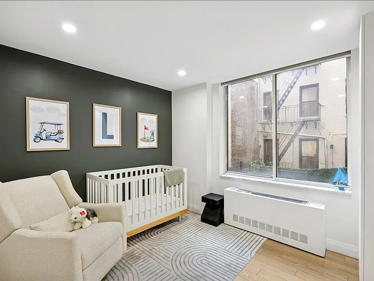 127 E 30th St #3B — Photo 7