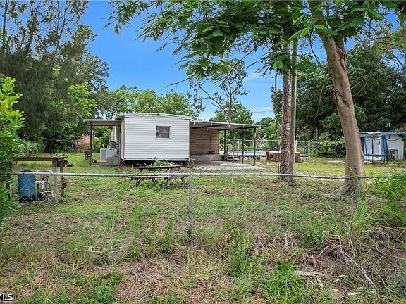 3rd image of 8326 Breeze Dr
