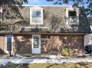 786 Pahl Rd #0, Elk Grove Village, IL 60007