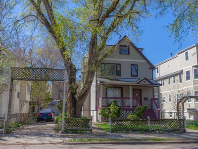 4107 W Grace St, Chicago, IL, 60641
