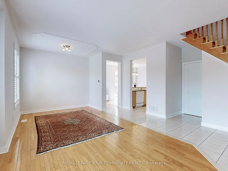 39 Lark Cres — Photo 3