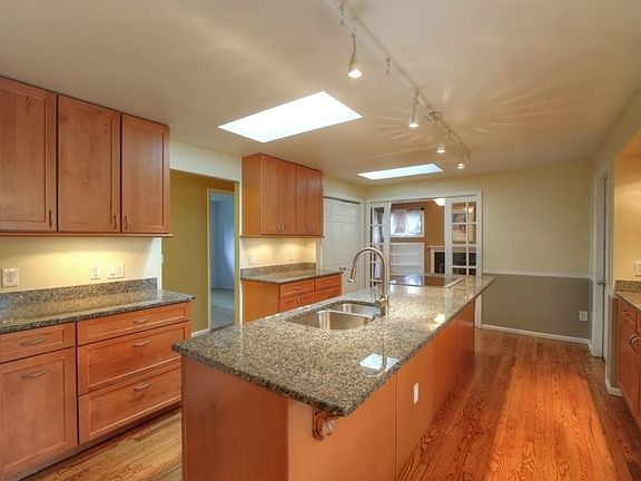 2nd image of 13440 122nd Ave NE
