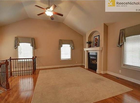 5th image of 4139 NE Chapel Manor Dr