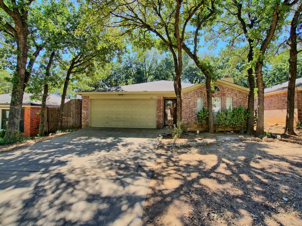 1211 Cardinal Oaks Dr