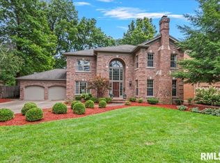 1920 S Wiggins Ave, Leland Grove, IL 62704