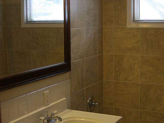 Full Bath 1