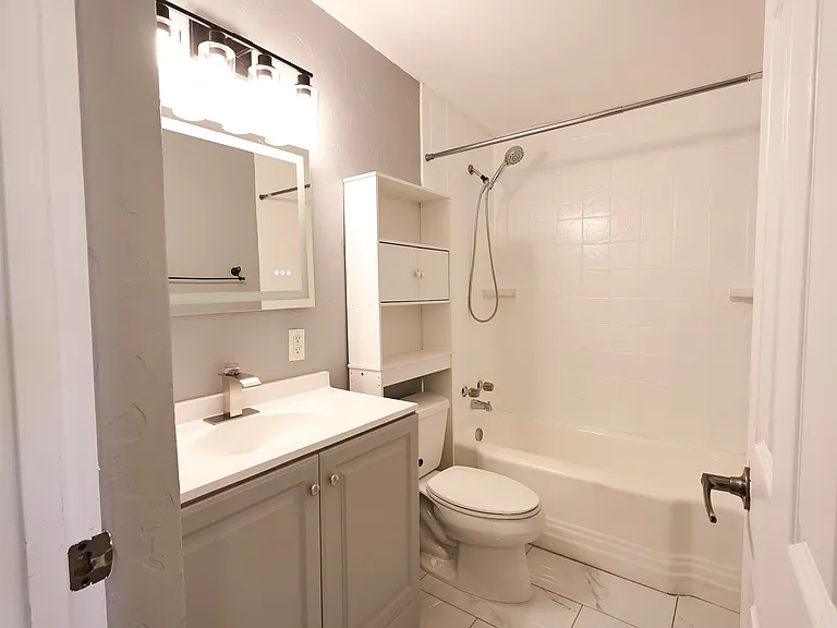 615 E Waverly St — Photo 20
