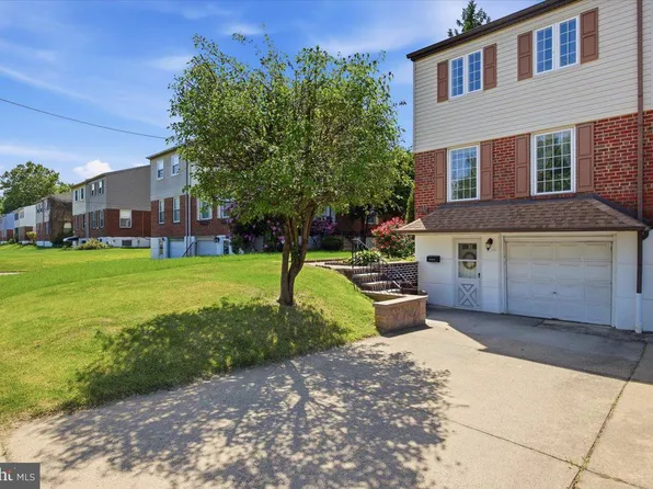10882 Knights Rd, Philadelphia, PA 19154