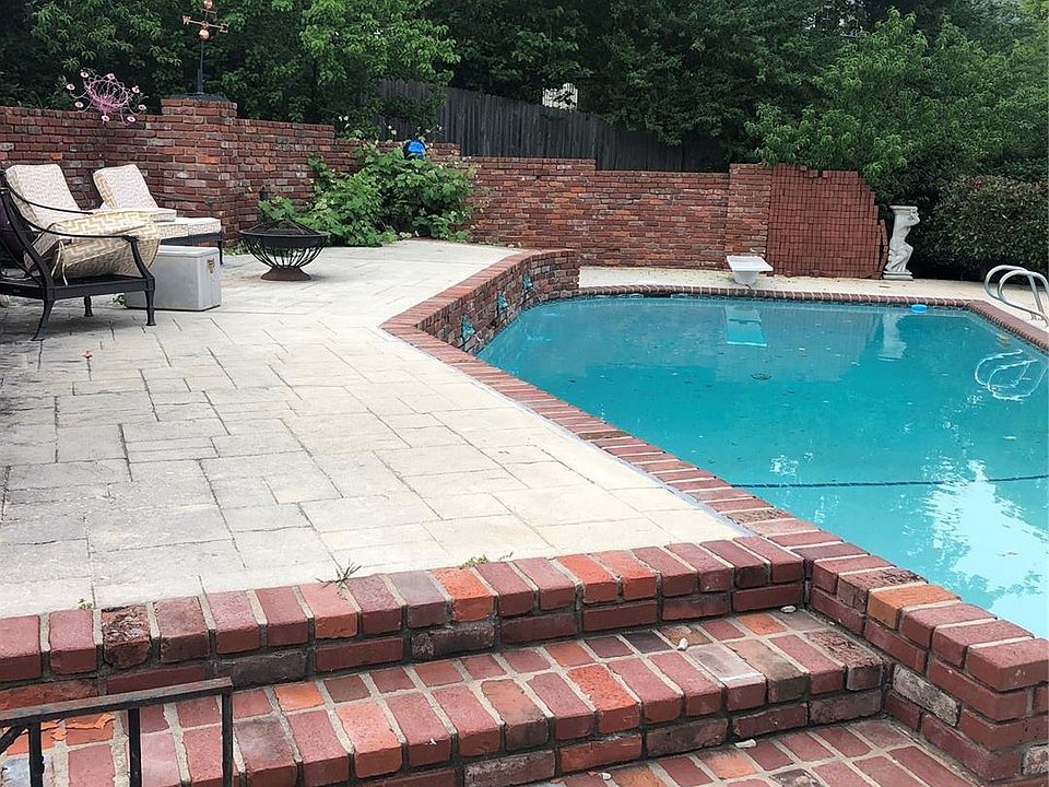 2nd image of 5809 E 76th Pl