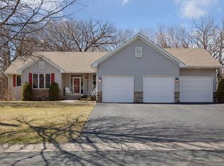 6179 Oak Hollow Ln, Lino Lakes, MN 55014