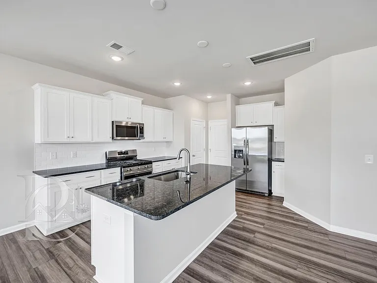 519 Marcus Way — Photo 13