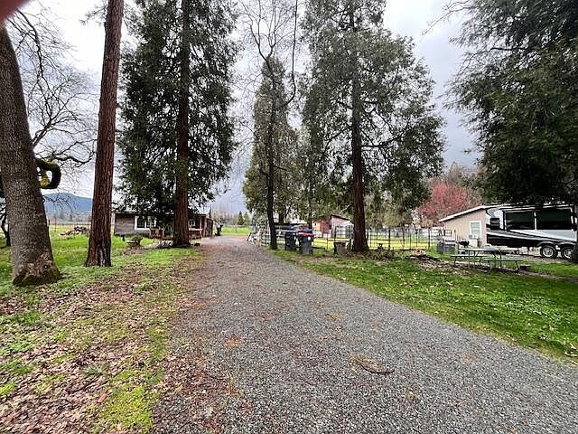 2nd image of 4334 Hilsinger Rd