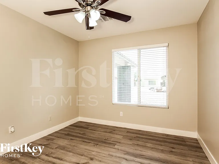 8038 W Windrose Dr — Photo 9