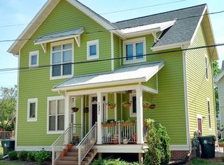 1221 Saint James Ct, Madison, WI 53715