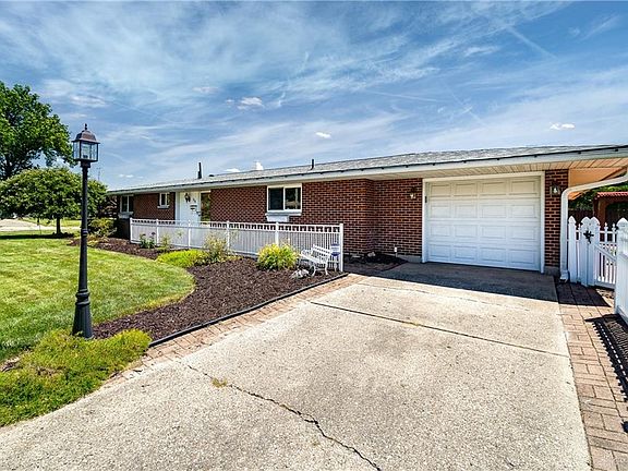3rd image of 98 Juniper Dr