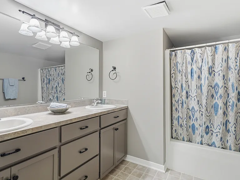 8886 Stonepoint Ct — Photo 42