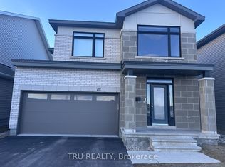 711 Cope Dr, Ottawa, ON K2S2P7