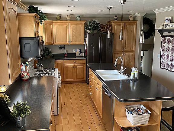 4th image of 8140 S Willow Stream Dr