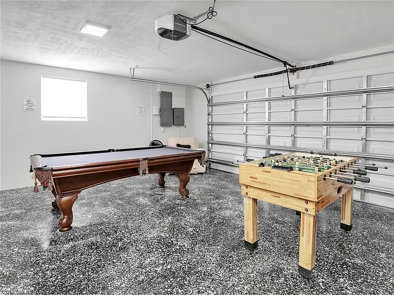 955 Iris Ct — Photo 22