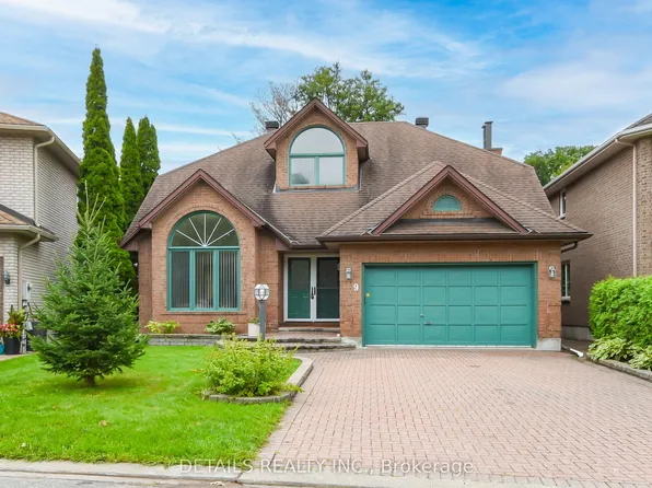 9 Wellsmere Ct, Ottawa, ON K2E 8C2